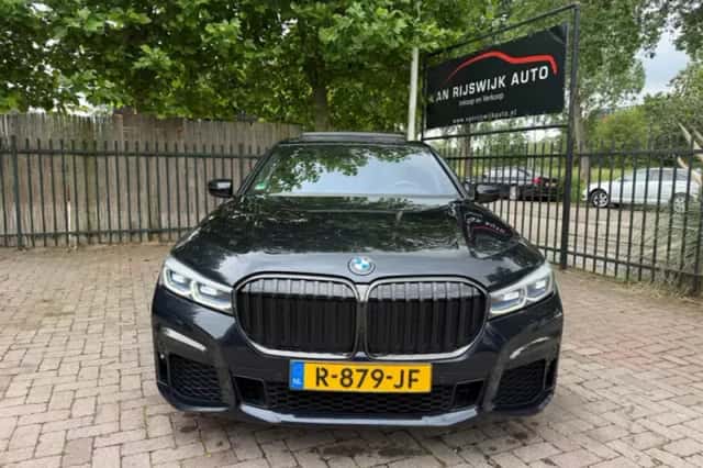 BMW 7-Serie (2022) thumbnail 2