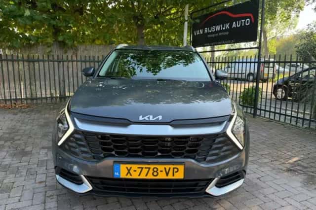 Kia Sportage (2023) thumbnail 2