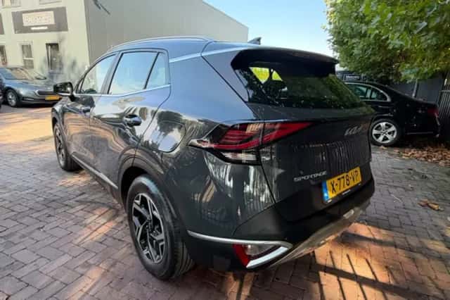Kia Sportage (2023) thumbnail 4