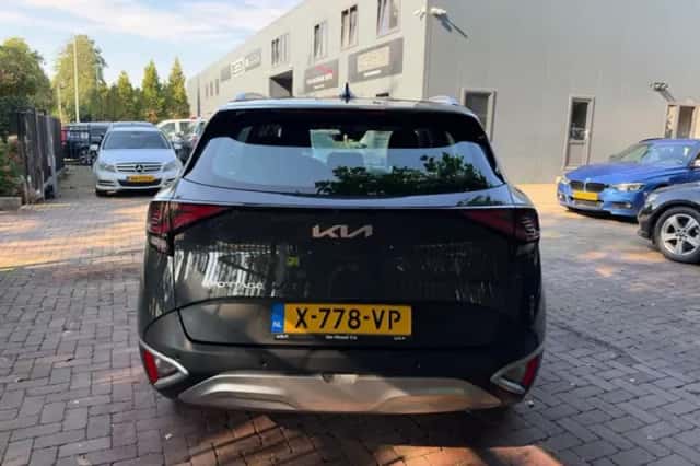 Kia Sportage (2023) thumbnail 5