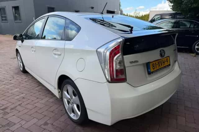 Toyota Prius (2012) thumbnail 4
