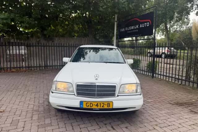 Mercedes-Benz C-Klasse (1996) thumbnail 2