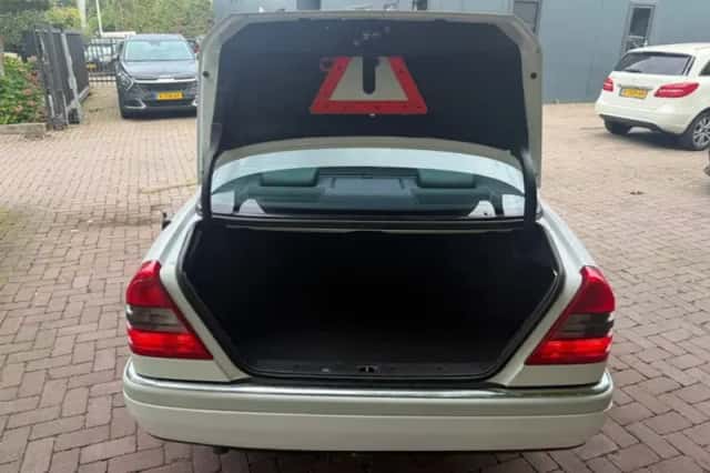 Mercedes-Benz C-Klasse (1996) thumbnail 6