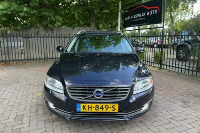 Volvo V70 (2016) thumbnail 2