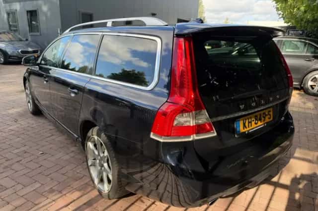 Volvo V70 (2016) thumbnail 4