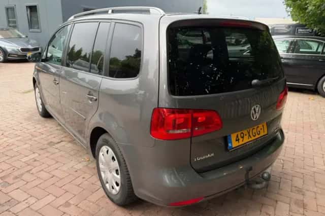 Volkswagen Touran (2012) thumbnail 4