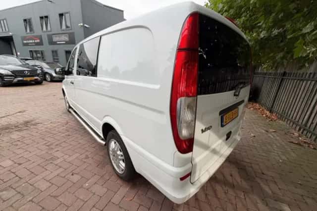 Mercedes-Benz Vito (2011) thumbnail 4