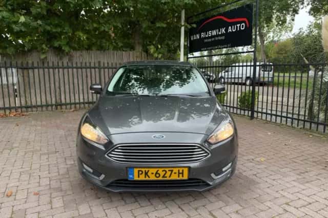 Ford Focus (2017) thumbnail 2