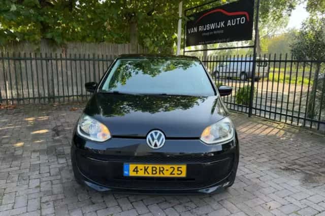 Volkswagen Up! (2013) thumbnail 2