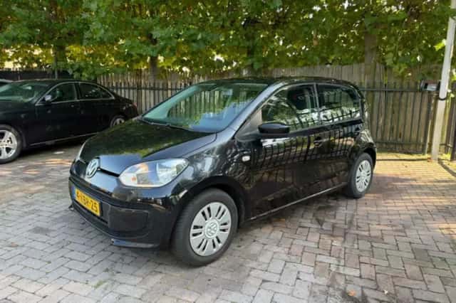 Volkswagen Up! (2013) thumbnail 3