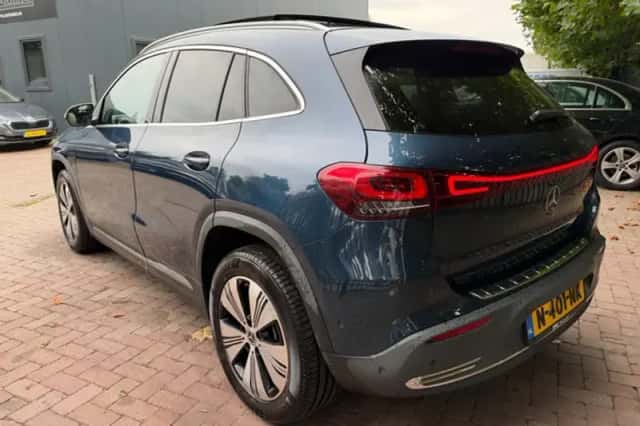 Mercedes-Benz EQA (2021) thumbnail 4