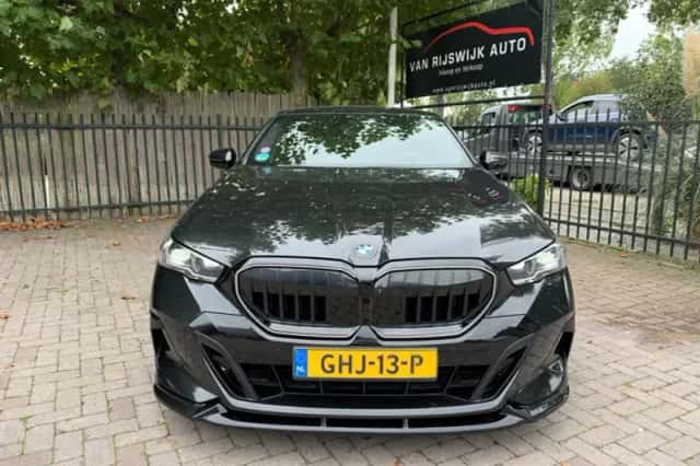 BMW 5-Serie (2024) thumbnail 2