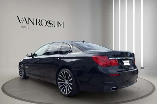 BMW 7-Serie (2012) thumbnail 5