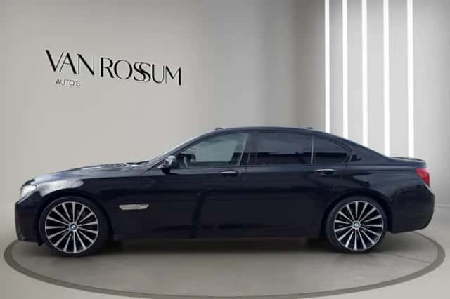BMW 7-Serie (2012) thumbnail 6