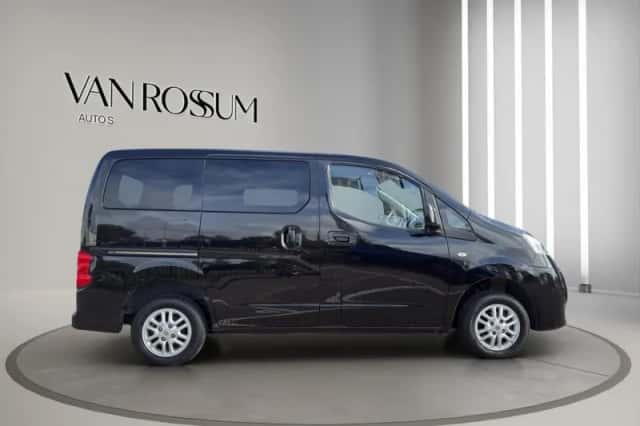 Nissan NV200 (2012) thumbnail 2