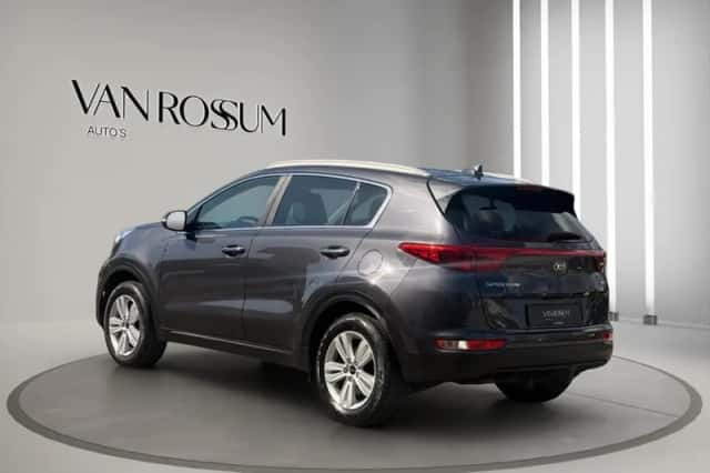 Kia Sportage (2016) thumbnail 5