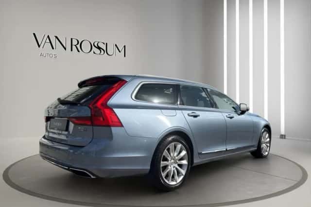Volvo V90 (2017) thumbnail 3