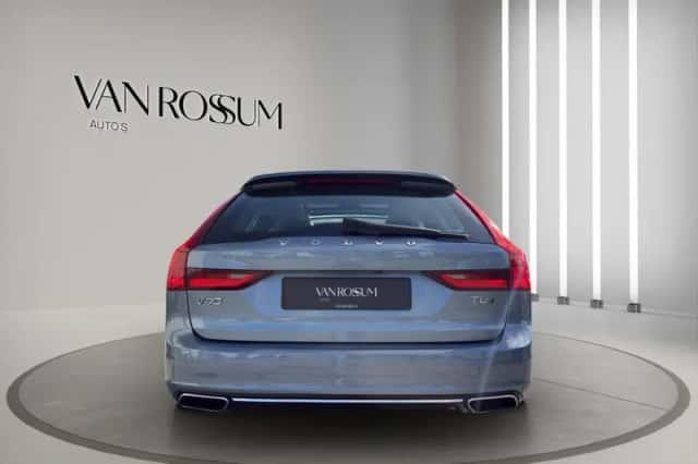 Volvo V90 (2017) thumbnail 4