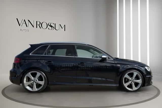 Audi A3 (2013) thumbnail 2