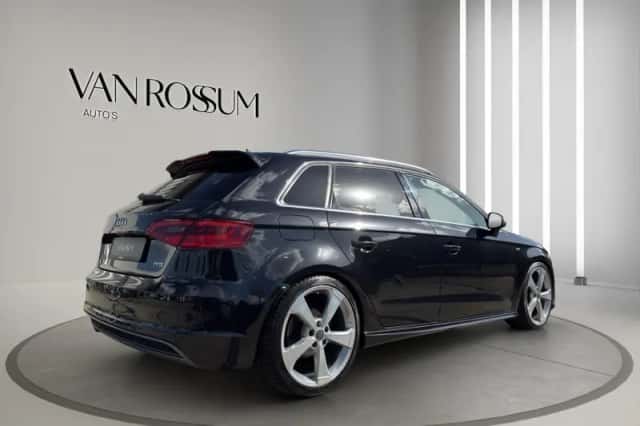 Audi A3 (2013) thumbnail 3
