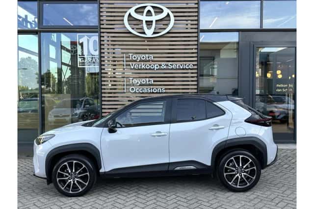 Toyota Yaris Cross (2023) thumbnail 3