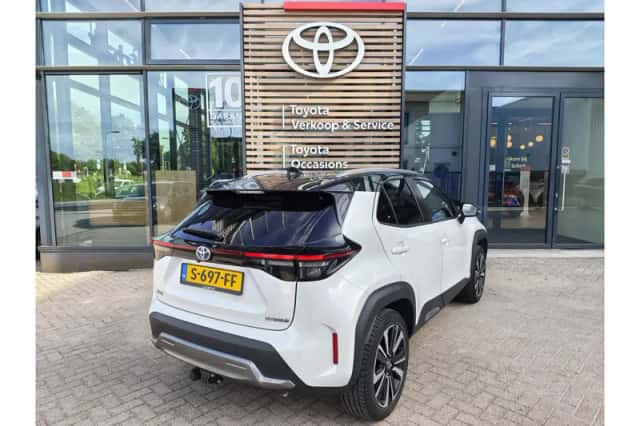 Toyota Yaris Cross (2023) thumbnail 3