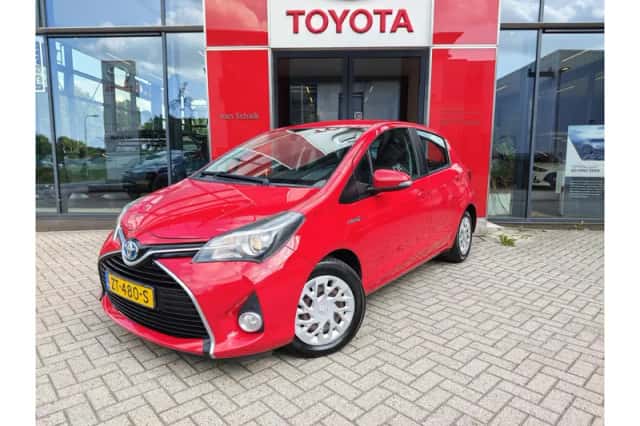 Toyota Yaris (2016) thumbnail 1