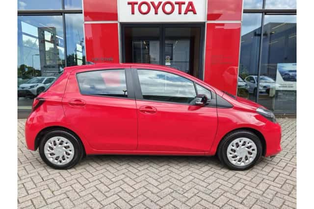 Toyota Yaris (2016) thumbnail 6
