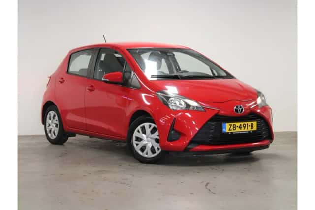 Toyota Yaris (2019) thumbnail 4