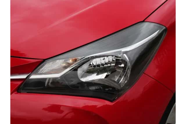Toyota Yaris (2019) thumbnail 5