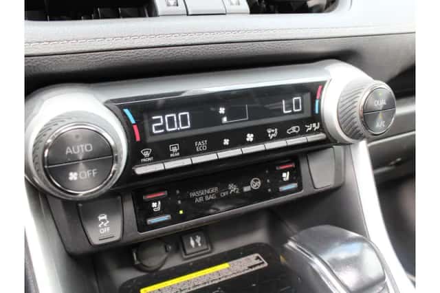 Toyota RAV4 (2019) thumbnail 6