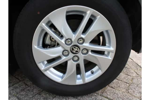 Toyota Yaris (2024) thumbnail 6