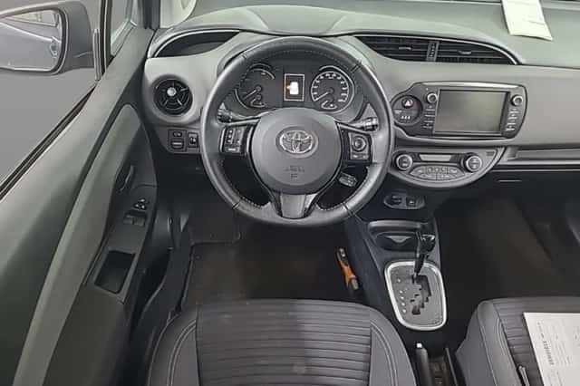 Toyota Yaris (2019) thumbnail 3
