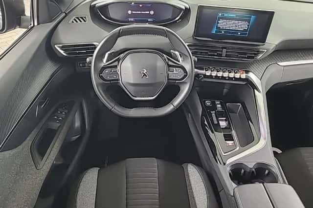 Peugeot 3008 (2023) thumbnail 3