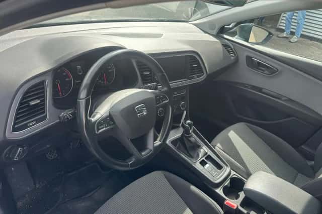 SEAT Leon (2021) thumbnail 3