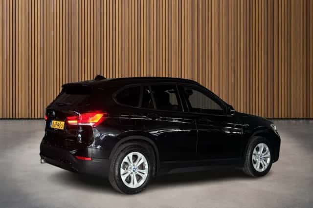 BMW X1 (2022) thumbnail 2