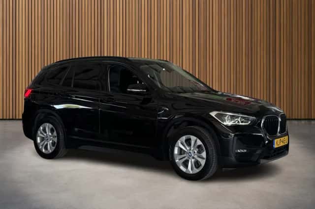 BMW X1 (2022) thumbnail 4
