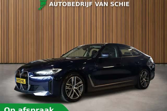 BMW i4 (2022) thumbnail 1