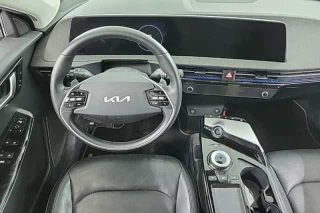 Kia EV6 (2022) thumbnail 3