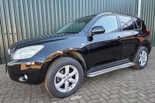 Toyota RAV4 (2009) thumbnail 2