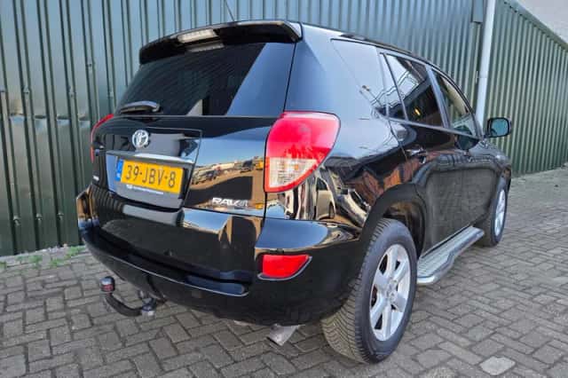 Toyota RAV4 (2009) thumbnail 6