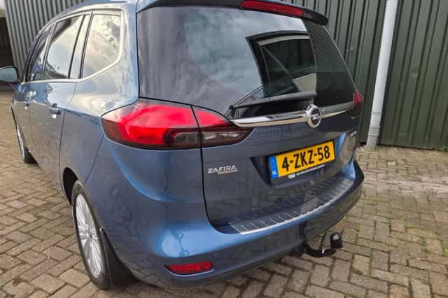 Opel Zafira (2015) thumbnail 4