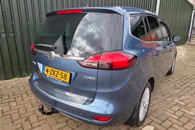Opel Zafira (2015) thumbnail 6