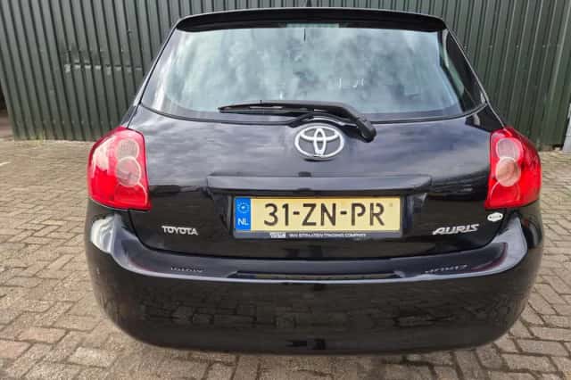 Toyota Auris (2008) thumbnail 5