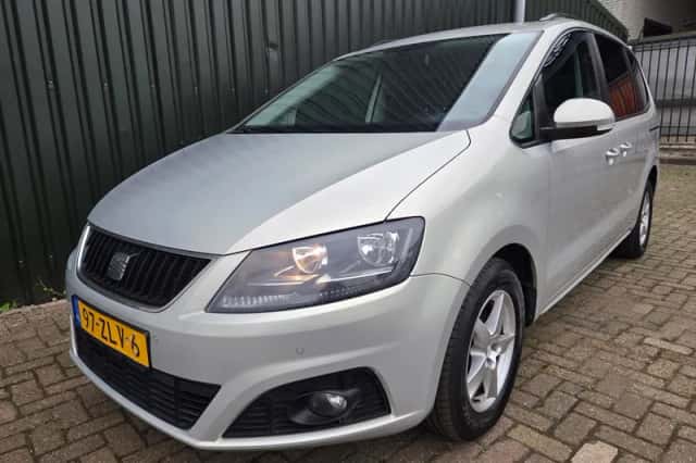 SEAT Alhambra (2013) thumbnail 1