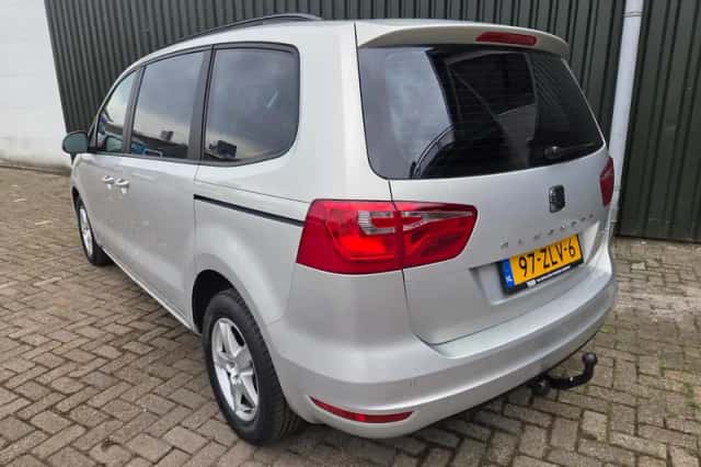 SEAT Alhambra (2013) thumbnail 4