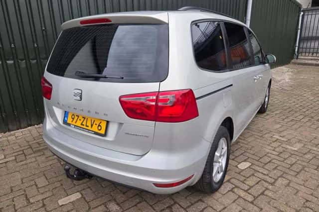 SEAT Alhambra (2013) thumbnail 6