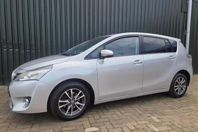 Toyota Verso (2014) thumbnail 2