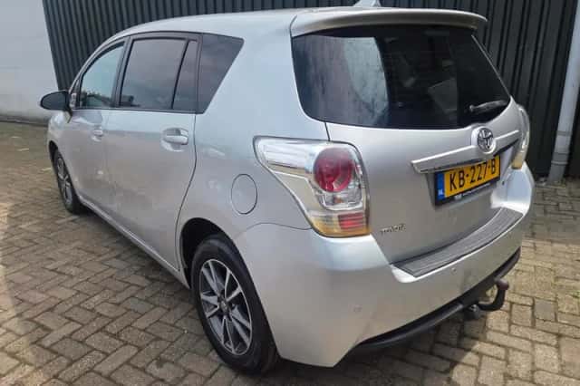 Toyota Verso (2014) thumbnail 4