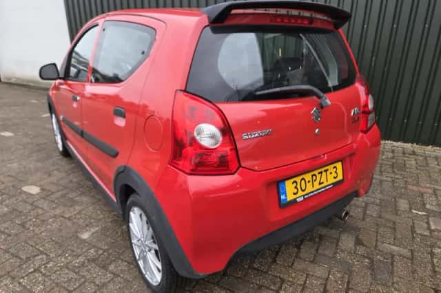 Suzuki Alto (2011) thumbnail 4
